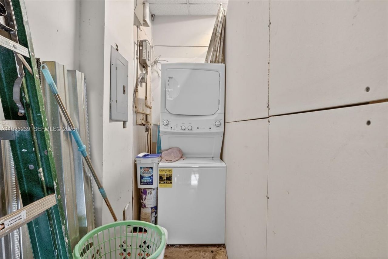 Full-service Beauty Salon For Sale In Doral, Doral, FL 33172 Photo