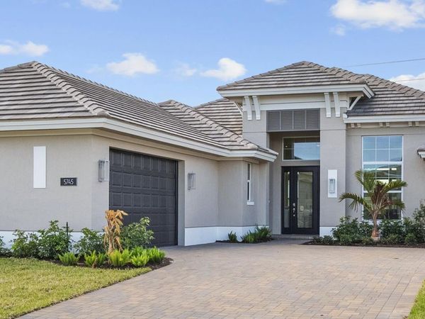 5745 Bent Pine Square, Vero Beach, FL 32967