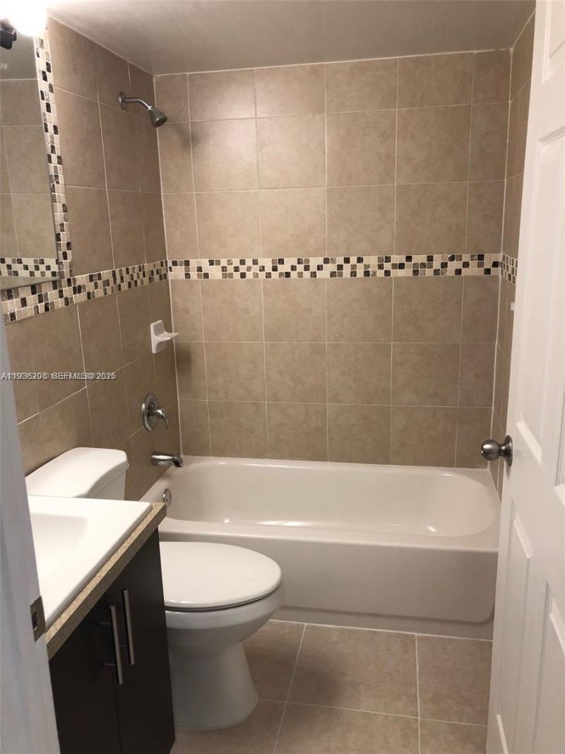 1400 San Remo Cir , Unit 1400, Homestead, FL 33035 Photo