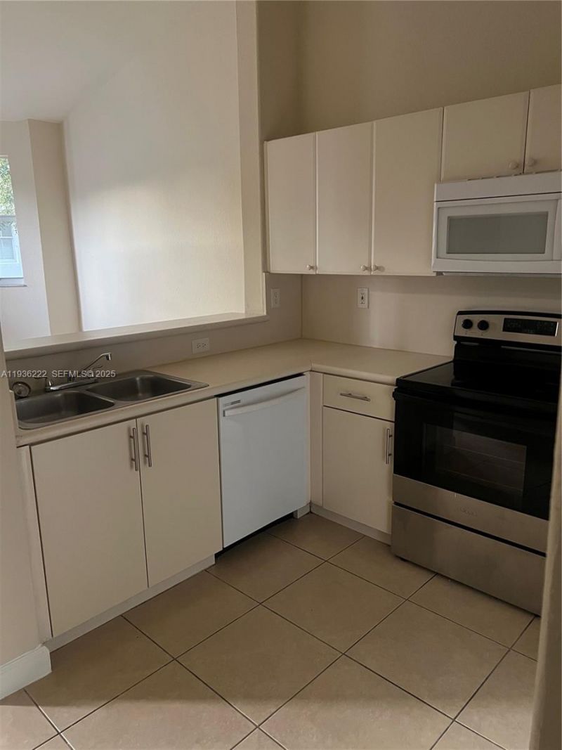 2826 SE 16th Pl , Unit 203, Homestead, FL 33035 Photo