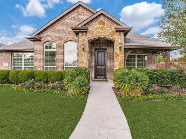 3017 Carlton Parkway, Waxahachie, TX 75165