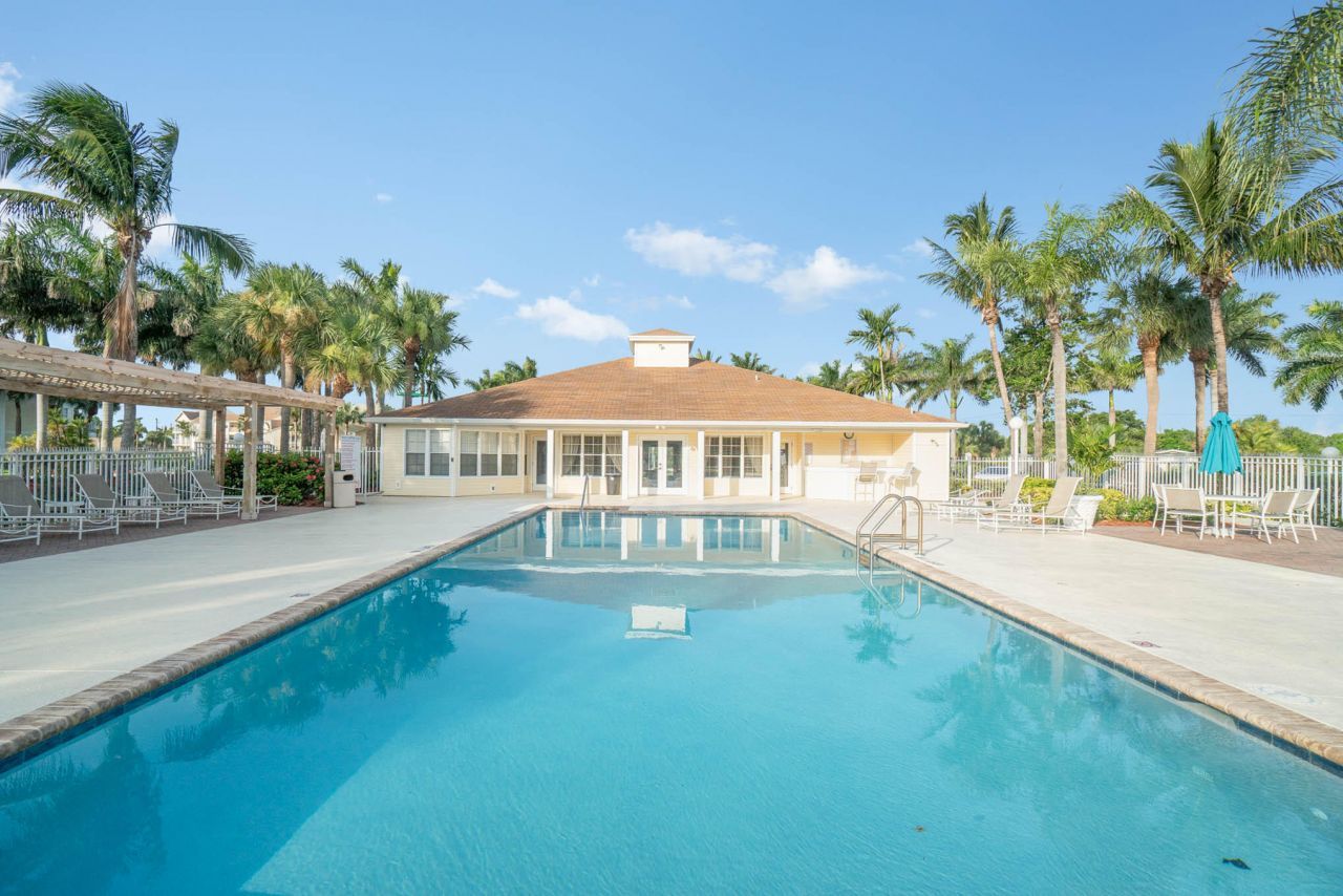 1951 Island Club Drive, Unit 56, Indialantic, FL 32903 Photo