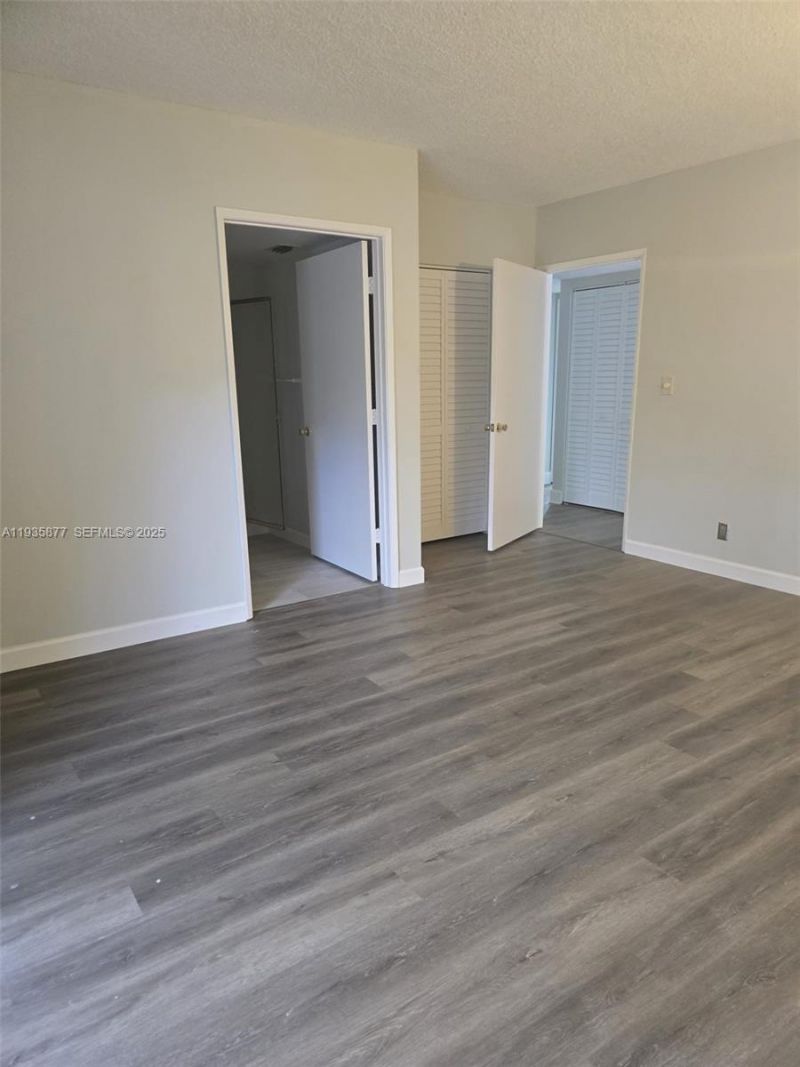 4705 SW 62nd Ave, Unit 201, Davie, FL 33314 Photo