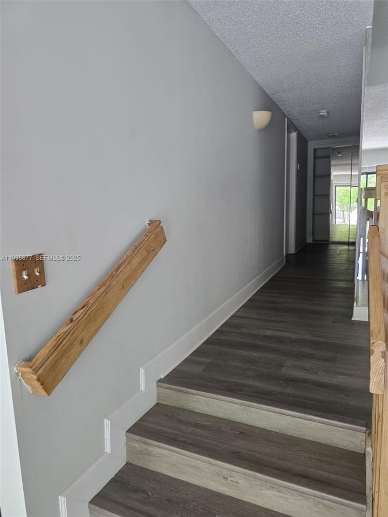 4705 SW 62nd Ave, Unit 201, Davie, FL 33314 Photo