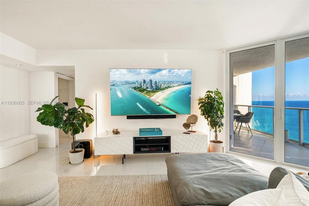 16485 Collins Ave, Unit 2438, Sunny Isles Beach, FL 33160 Photo