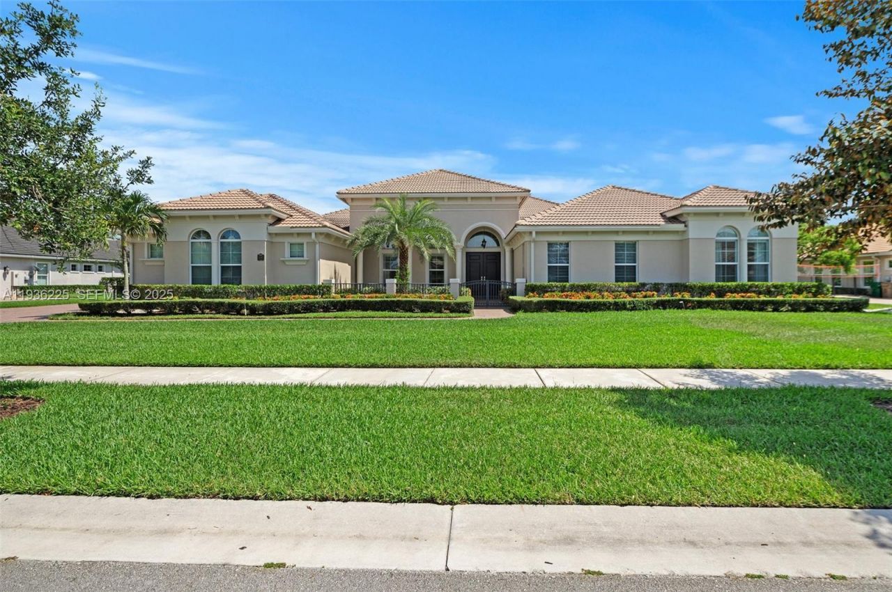 5292 S Sterling Ranch Cir, Davie, FL 33314 Photo