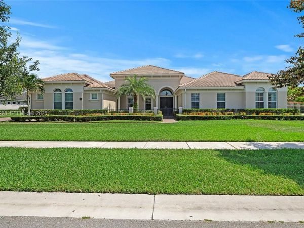 5292 S Sterling Ranch Cir , Davie, FL 33314