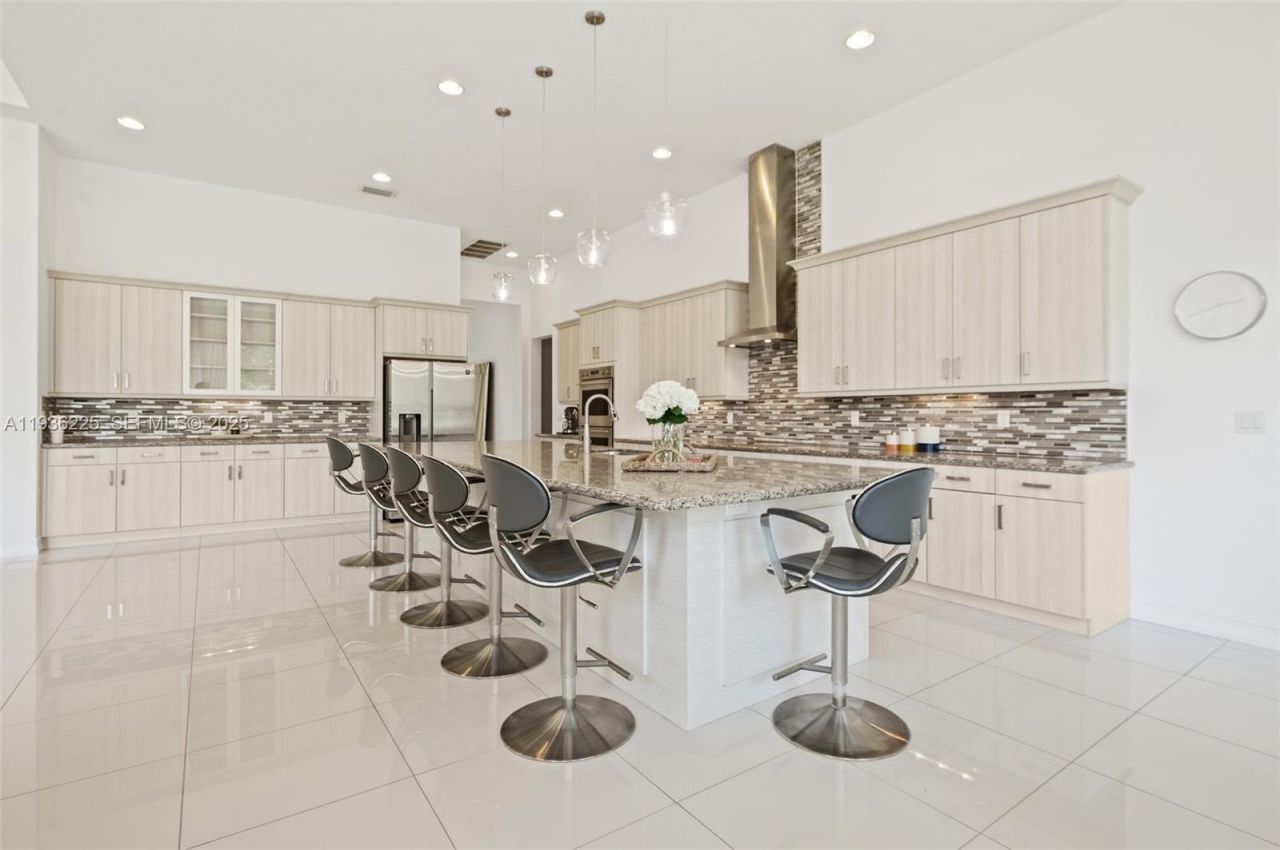 5292 S Sterling Ranch Cir, Davie, FL 33314 Photo