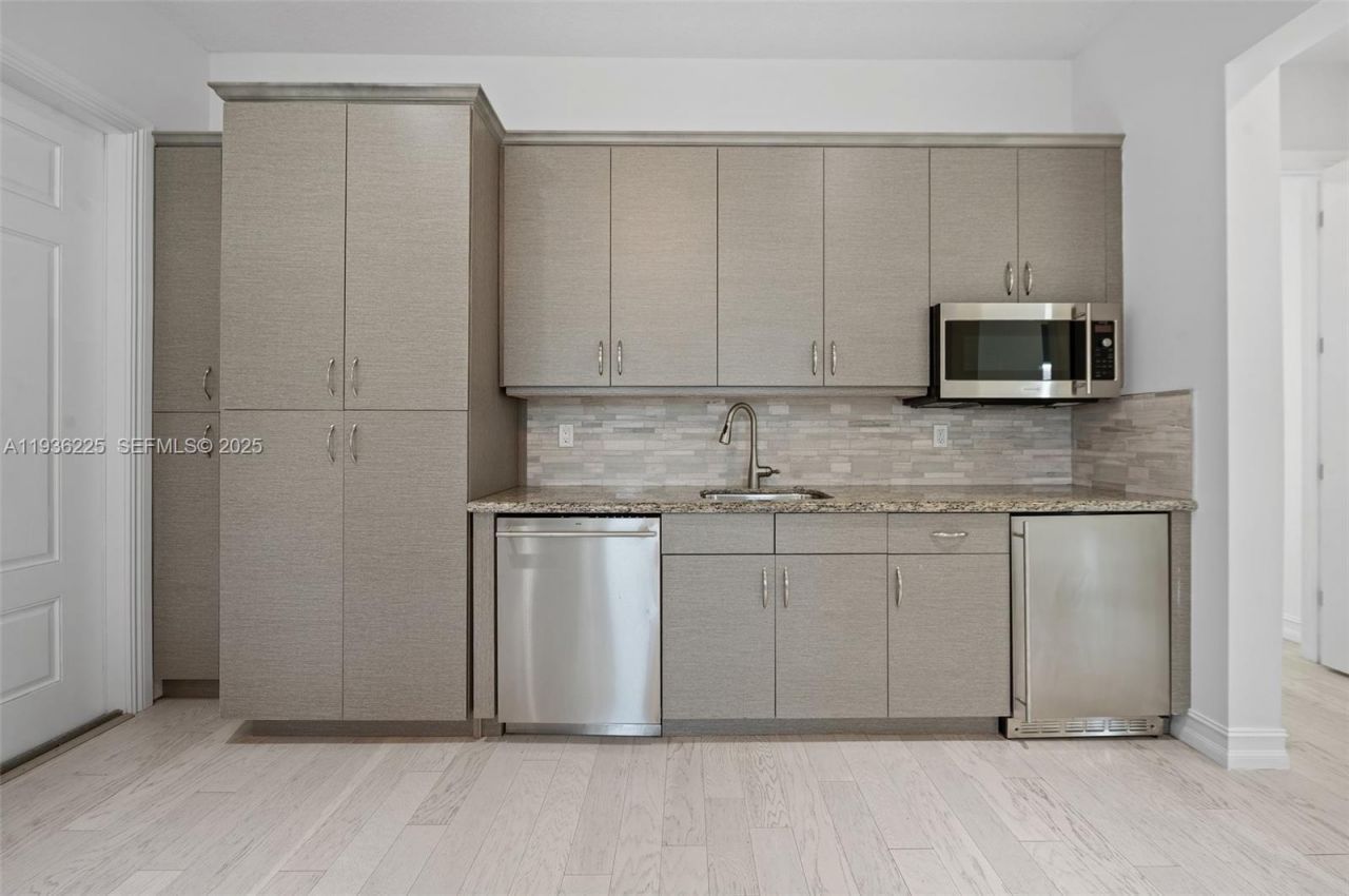 5292 S Sterling Ranch Cir, Davie, FL 33314 Photo