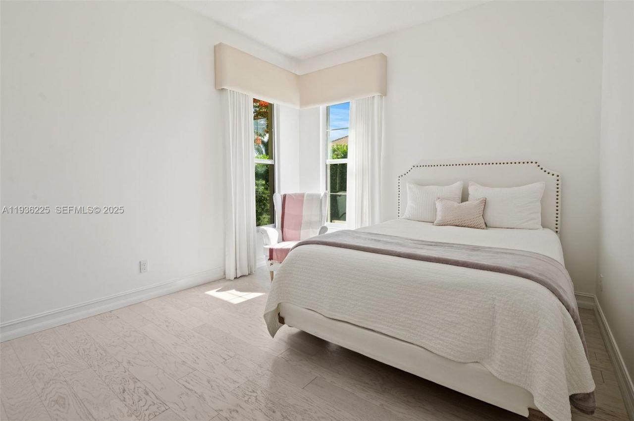 5292 S Sterling Ranch Cir, Davie, FL 33314 Photo