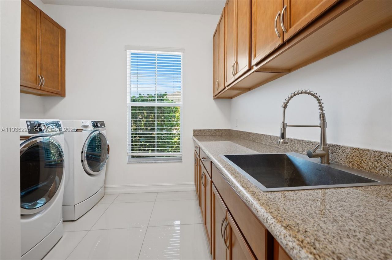 5292 S Sterling Ranch Cir, Davie, FL 33314 Photo