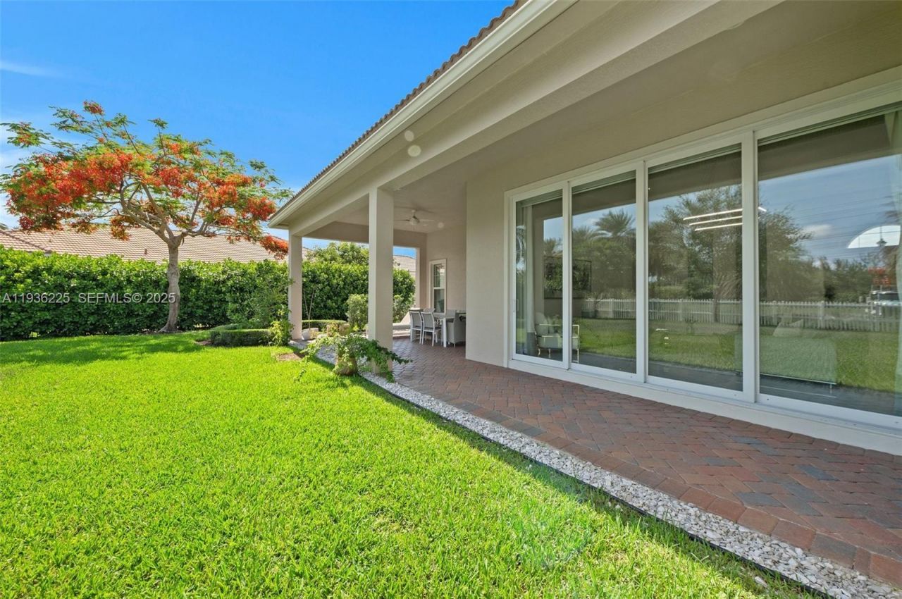 5292 S Sterling Ranch Cir, Davie, FL 33314 Photo