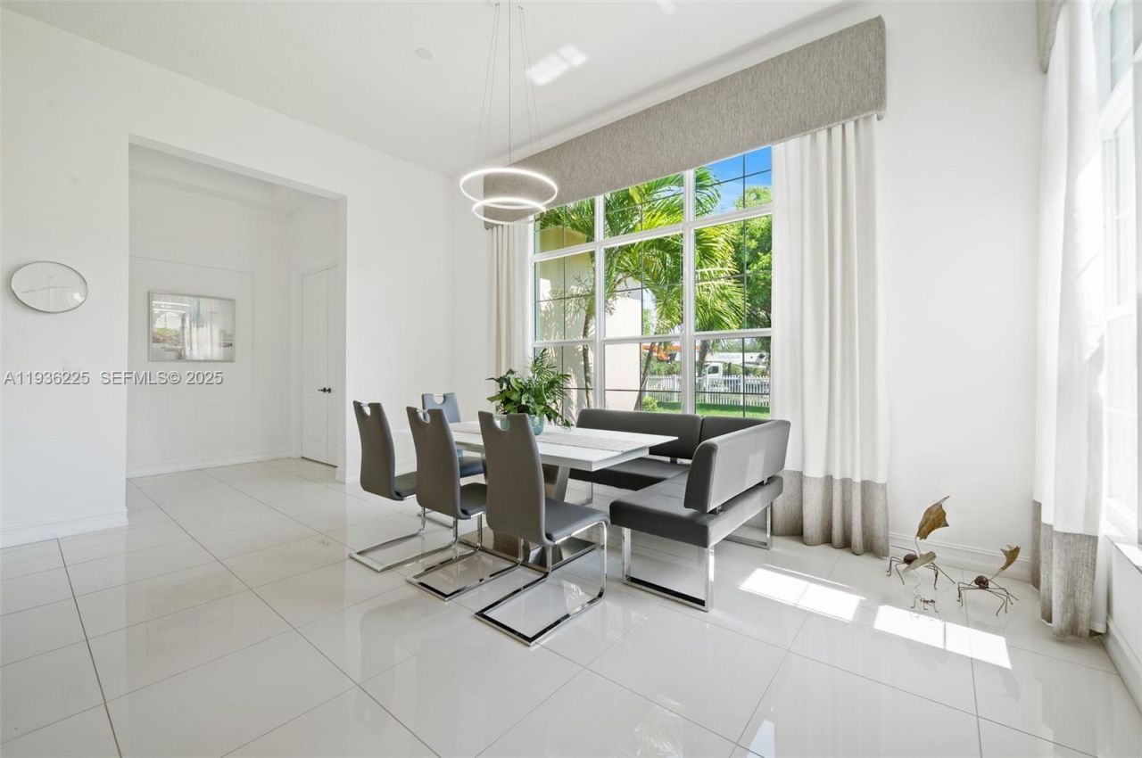 5292 S Sterling Ranch Cir, Davie, FL 33314 Photo