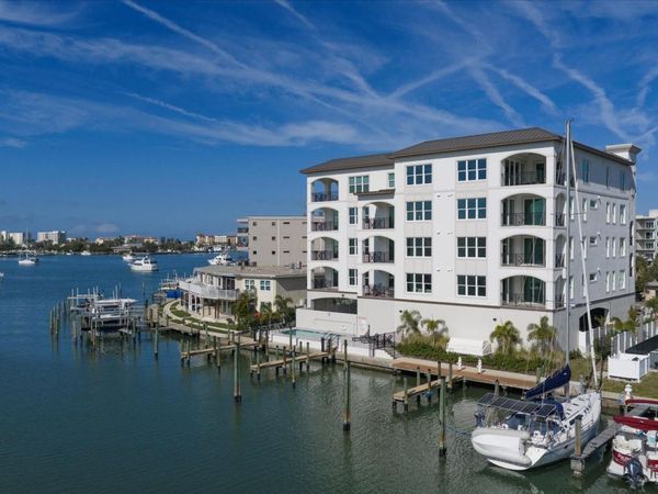 211 DOLPHIN POINT, Unit 4, CLEARWATER BEACH, FL 33767