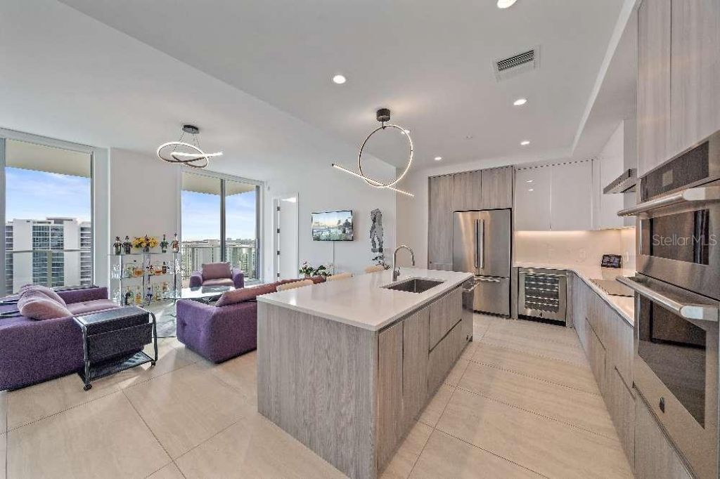 301 Quay Commons, Unit 1707, Sarasota, FL 34236 Photo