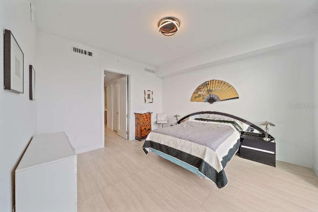 301 Quay Commons, Unit 1707, Sarasota, FL 34236 Photo