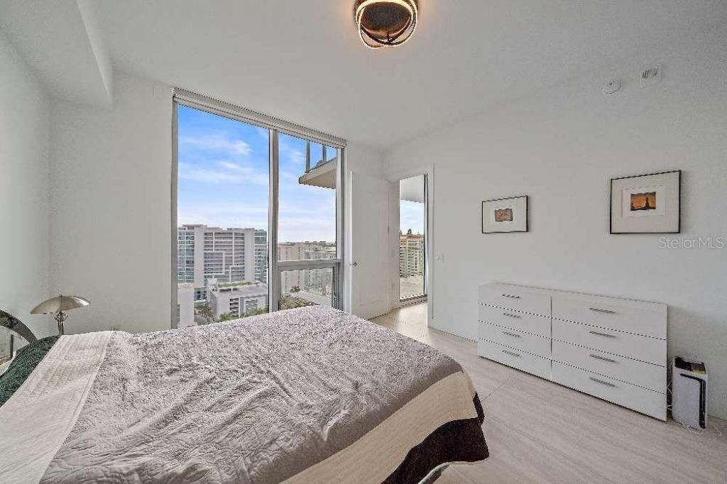 301 Quay Commons, Unit 1707, Sarasota, FL 34236 Photo