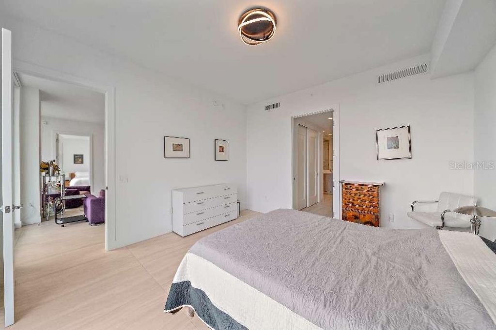 301 Quay Commons, Unit 1707, Sarasota, FL 34236 Photo