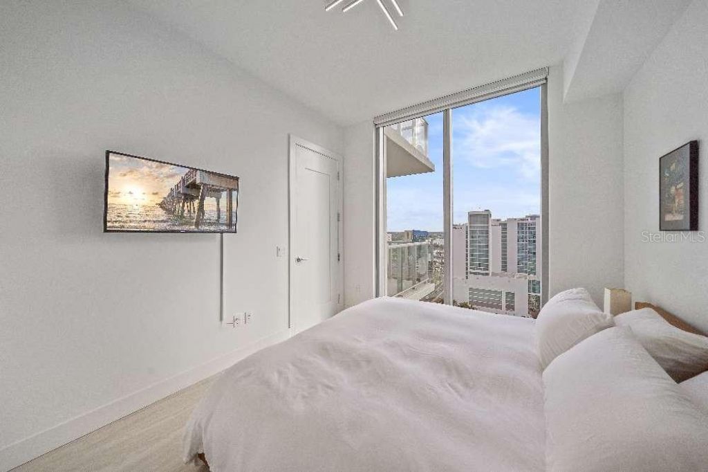 301 Quay Commons, Unit 1707, Sarasota, FL 34236 Photo