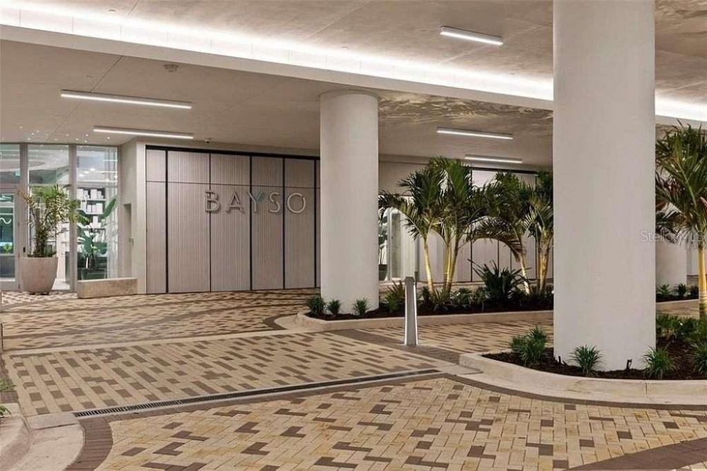 301 Quay Commons, Unit 1707, Sarasota, FL 34236 Photo