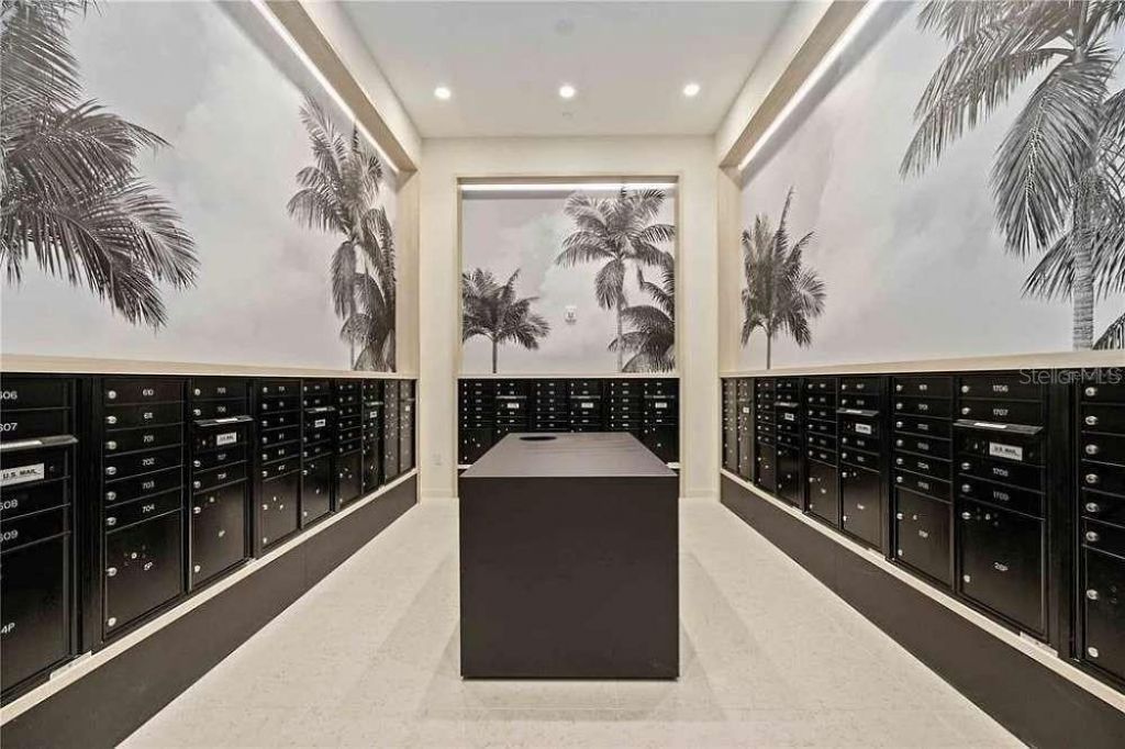 301 Quay Commons, Unit 1707, Sarasota, FL 34236 Photo