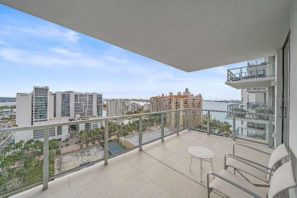 301 Quay Commons, Unit 1707, Sarasota, FL 34236 Photo