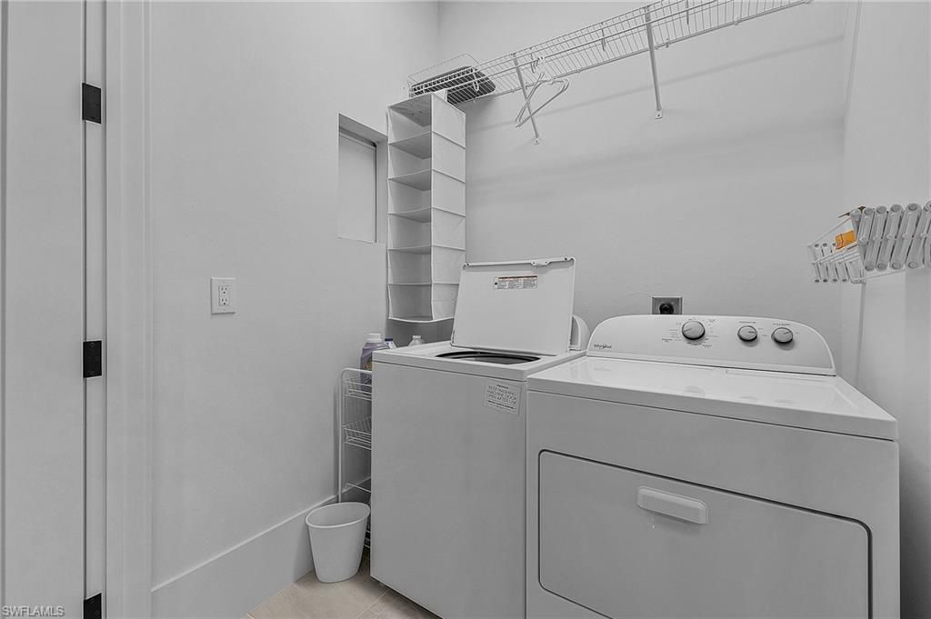 2499 Pine St, Naples, FL 34112 Photo