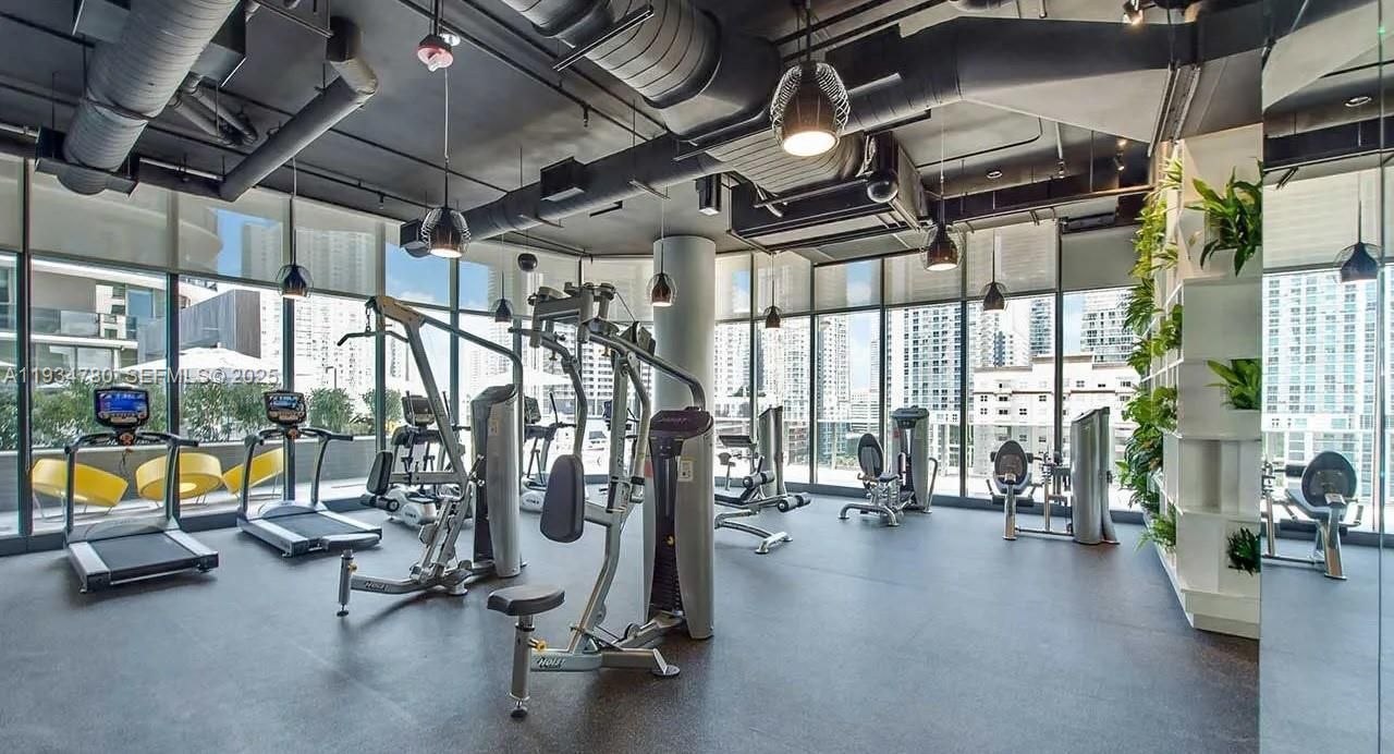 45 SW 9th St, Unit 3210, Miami, FL 33130 Photo