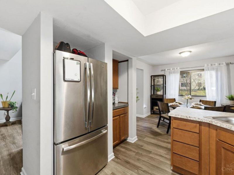 287 Bedford Glen Lane, Springdale, OH 45246 Photo 11