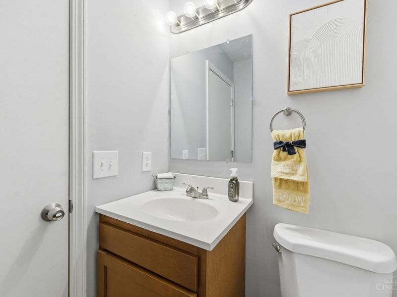 287 Bedford Glen Lane, Springdale, OH 45246 Photo 14