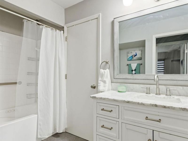 287 Bedford Glen Lane, Springdale, OH 45246 Photo 25