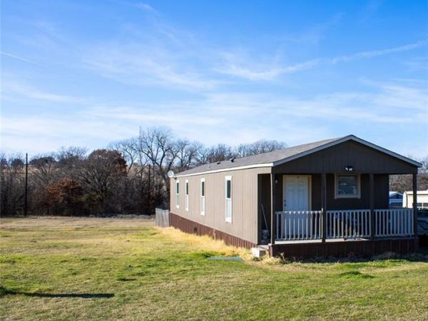 145 Firefly Drive, Springtown, TX 76082