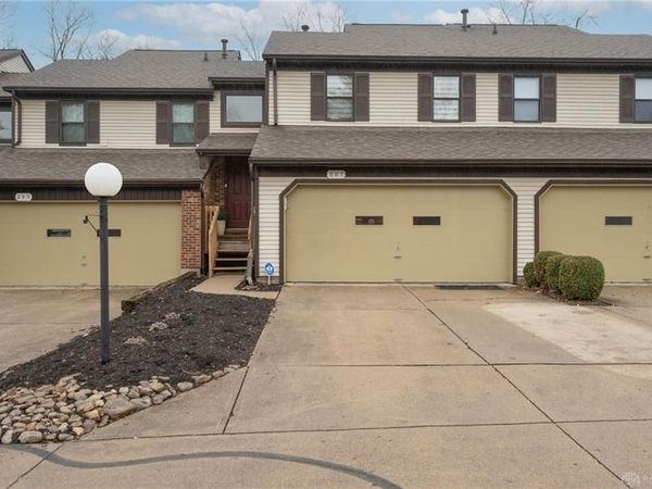 287 Bedford Glen Lane, Unit 27, Springdale, OH 45246