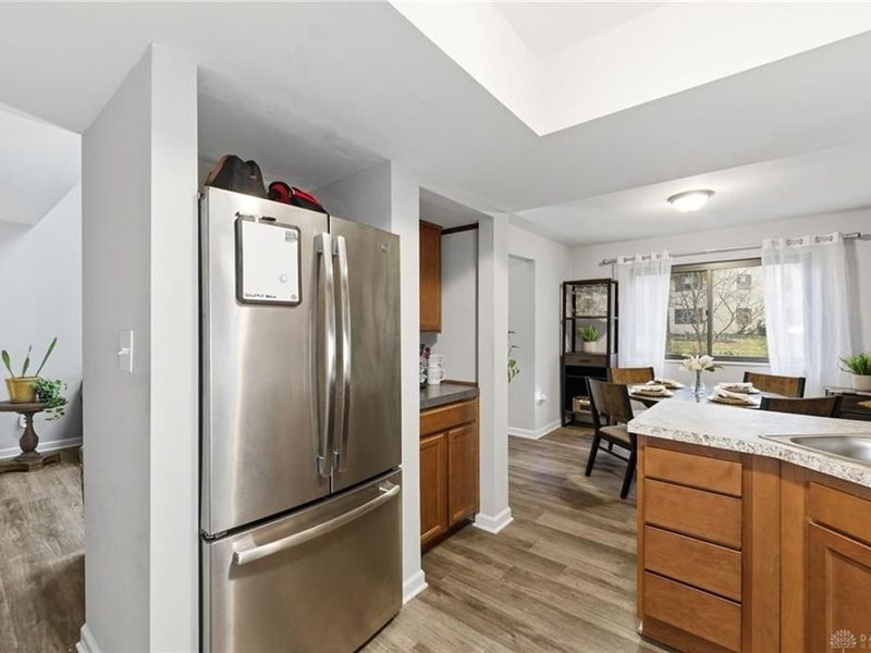 287 Bedford Glen Lane, Unit 27, Springdale, OH 45246 Photo 11