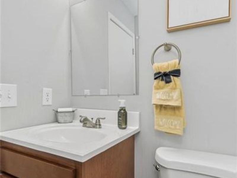 287 Bedford Glen Lane, Unit 27, Springdale, OH 45246 Photo 14