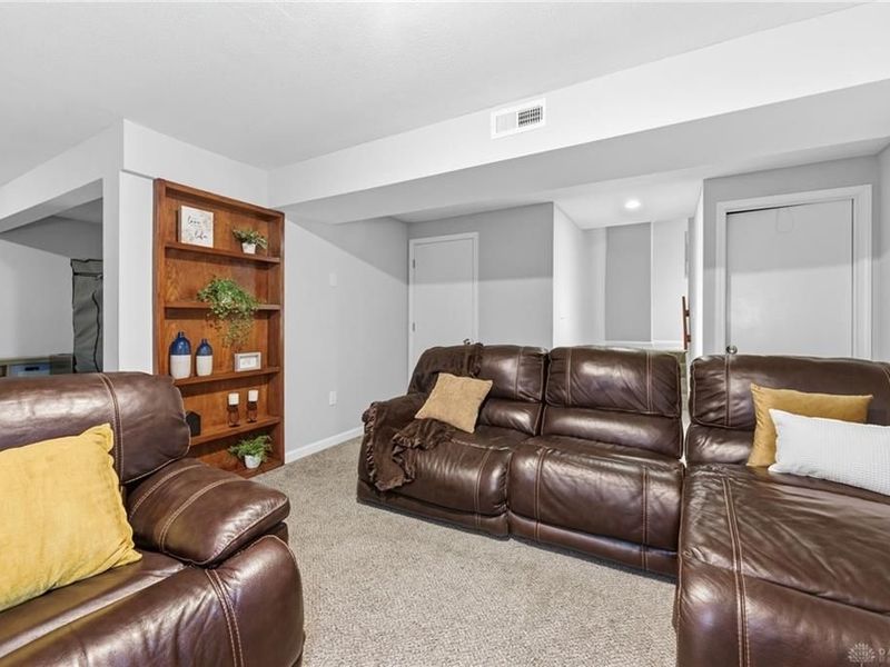 287 Bedford Glen Lane, Unit 27, Springdale, OH 45246 Photo 33