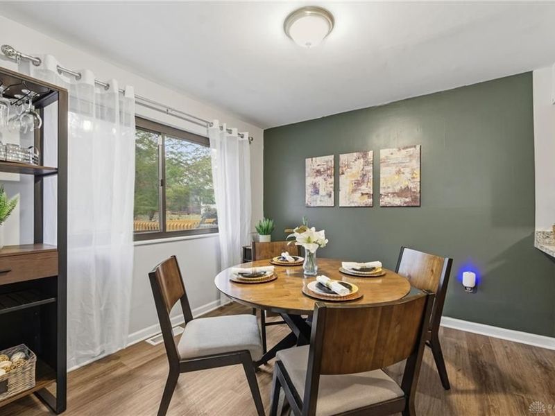 287 Bedford Glen Lane, Unit 27, Springdale, OH 45246 Photo 6