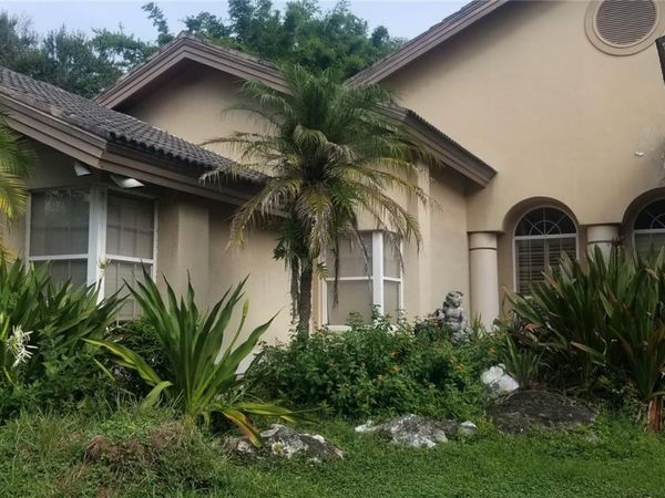 6368 W MACLAURIN DRIVE, TAMPA, FL 33647