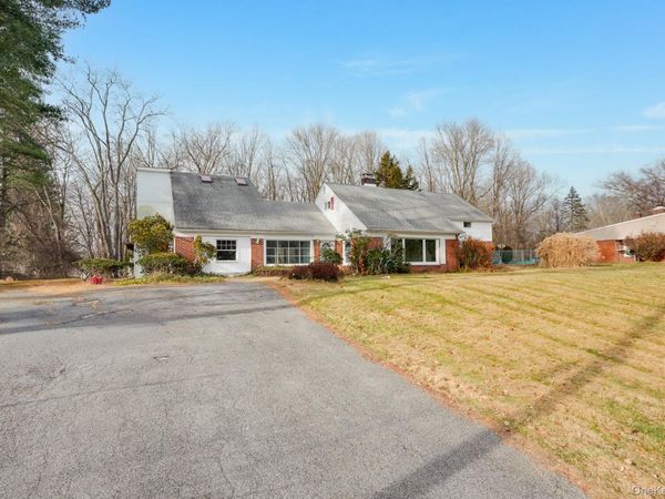 3 Pond Road, Hyde Park, NY 12601