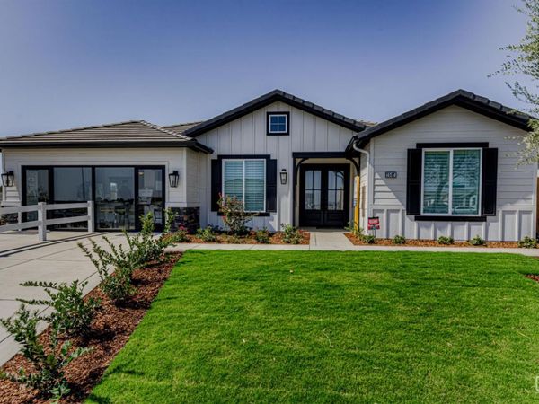 11001 Quentari Avenue, Bakersfield, CA 93311