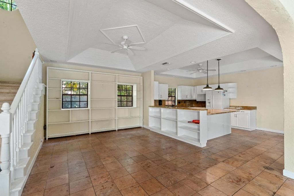 206 Queens Lane, Palm Beach, FL 33480 Photo