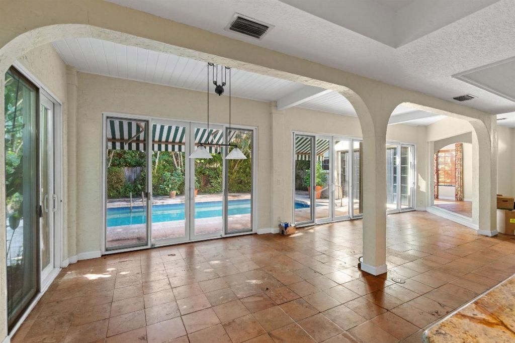 206 Queens Lane, Palm Beach, FL 33480 Photo