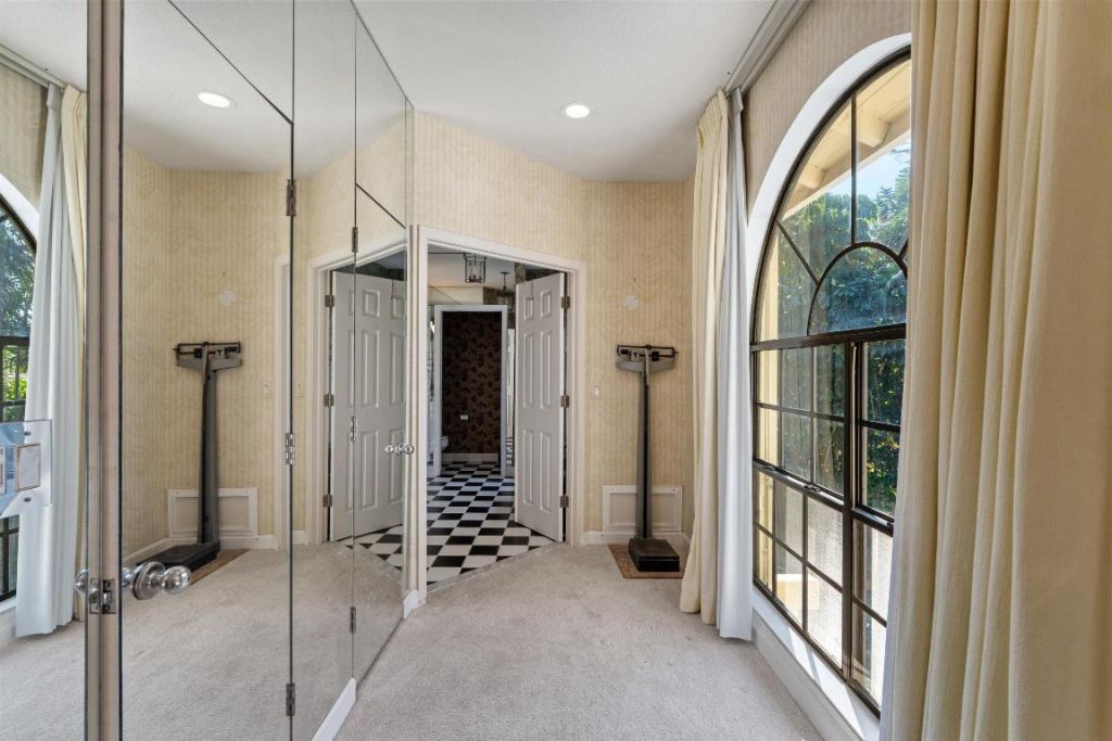 206 Queens Lane, Palm Beach, FL 33480 Photo