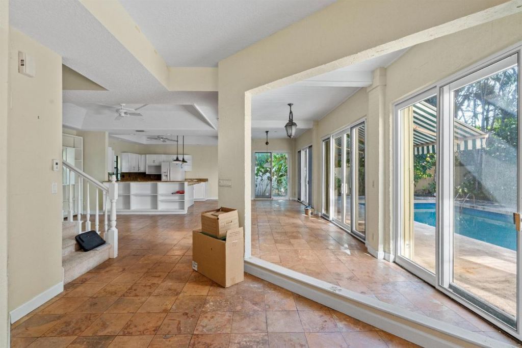 206 Queens Lane, Palm Beach, FL 33480 Photo