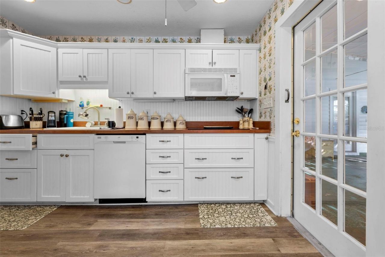 16 52nd Street, Yankeetown, FL 34498 Photo