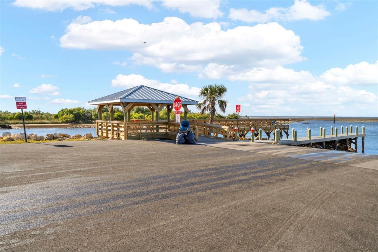 16 52nd Street, Yankeetown, FL 34498 Photo