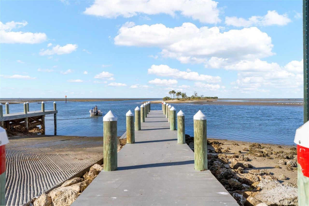 16 52nd Street, Yankeetown, FL 34498 Photo