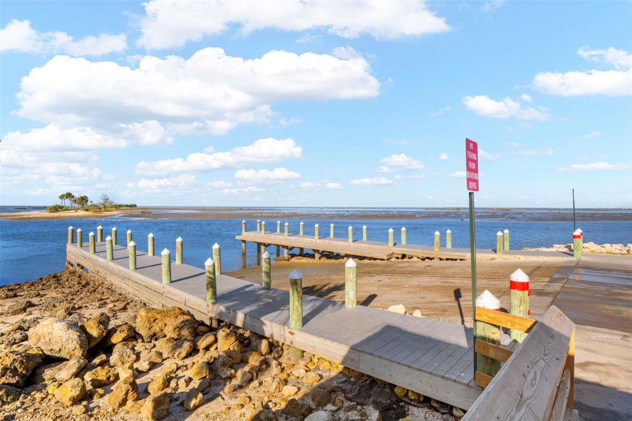 16 52nd Street, Yankeetown, FL 34498 Photo