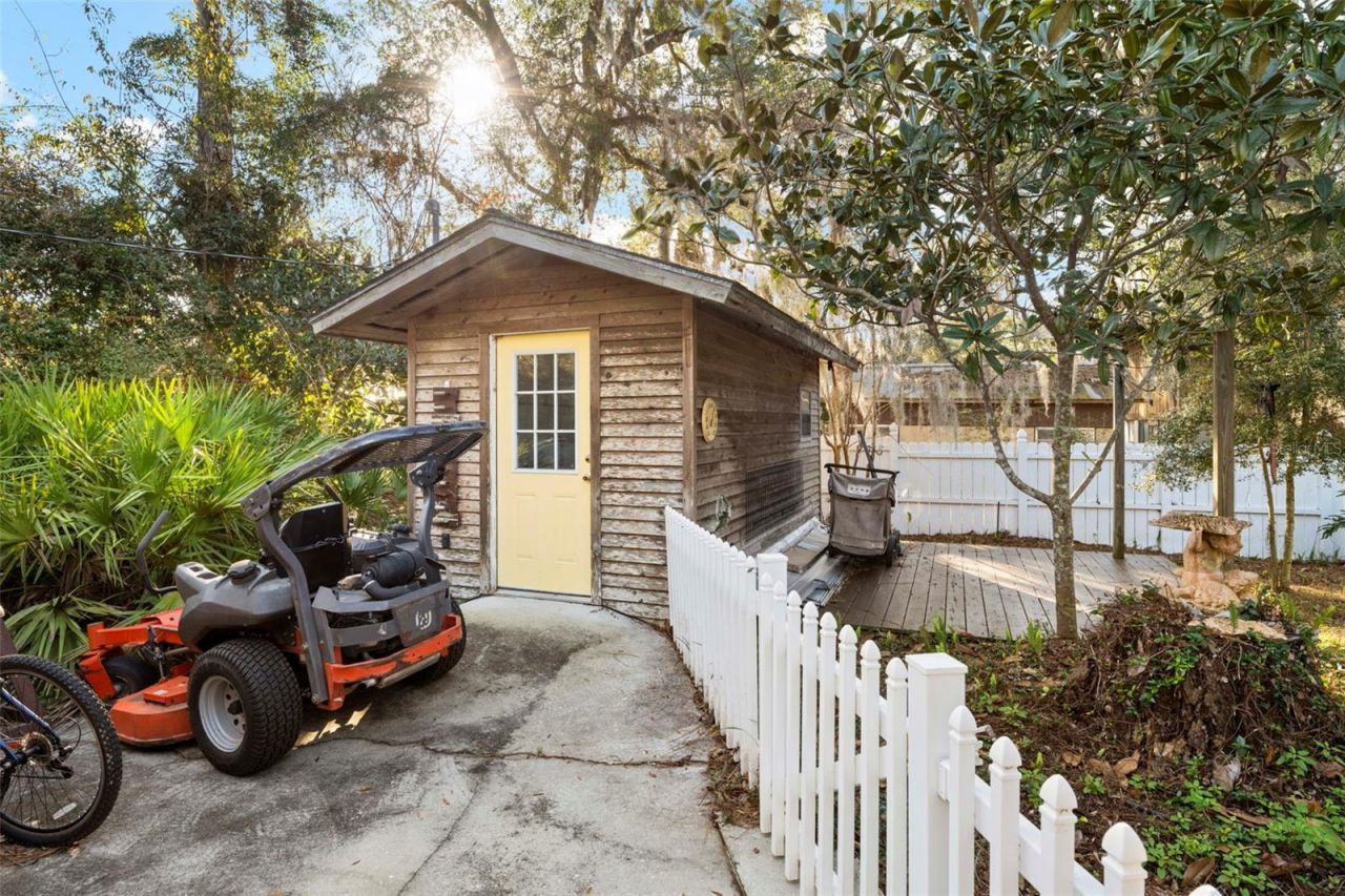 16 52nd Street, Yankeetown, FL 34498 Photo