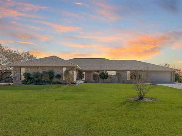 2405 Barbe Street, Lake Charles, LA 70601